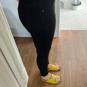 AG skinny jeans size 29